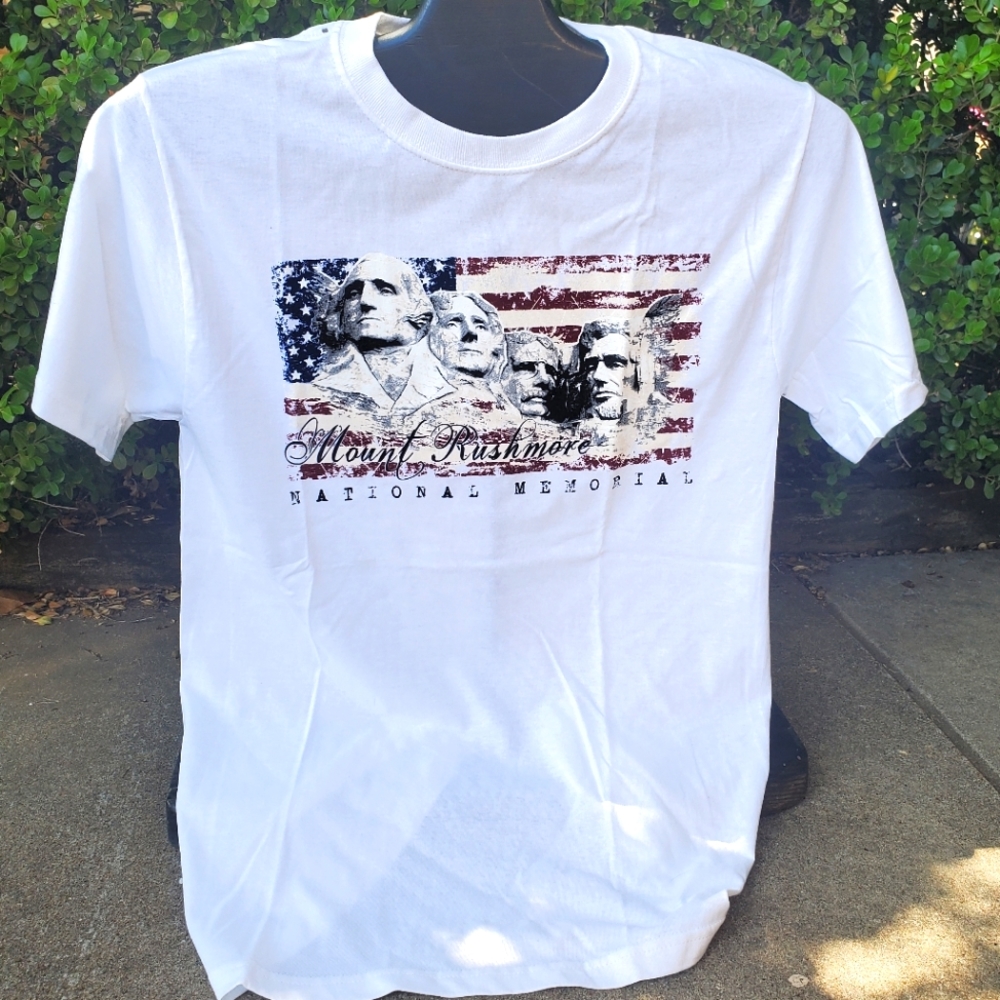 [Jerzees] White Graphic T-Shirt